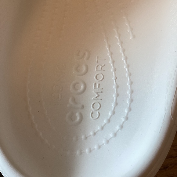 Women’s White Platform Crocs Classic Clog Shoes Size 9 - Picture 9 of 9